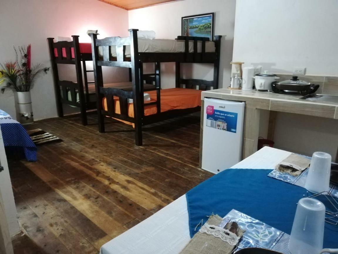 Hotel Vistas Del Cielo Cartago Exteriör bild
