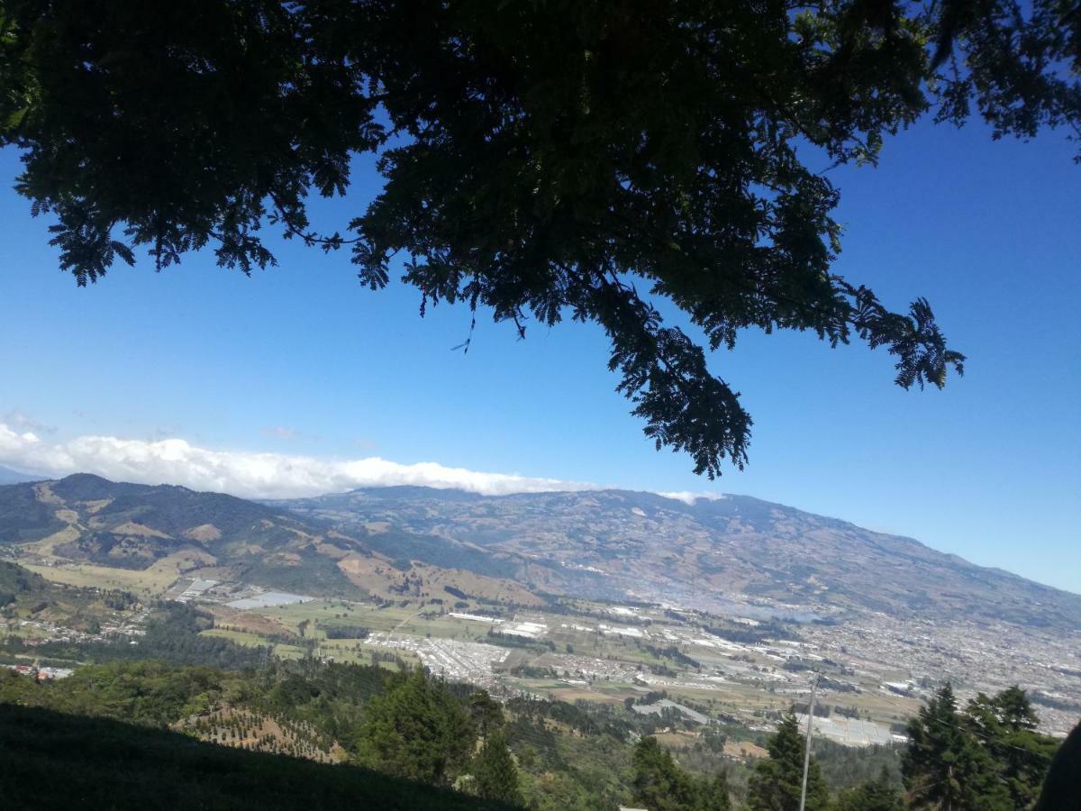 Hotel Vistas Del Cielo Cartago Exteriör bild